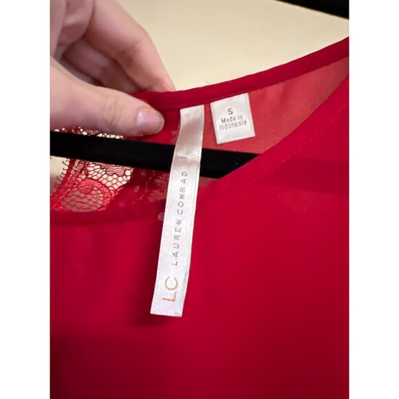 LC Lauren Conrad Small Red Lace Back Blouse - Picture 5 of 5